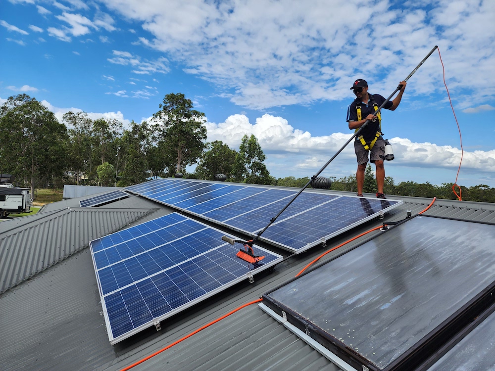 solar panel cleaning service